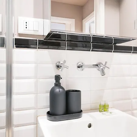 Beautiful And Spacious House In Corso By Easylife 아파트 밀라노